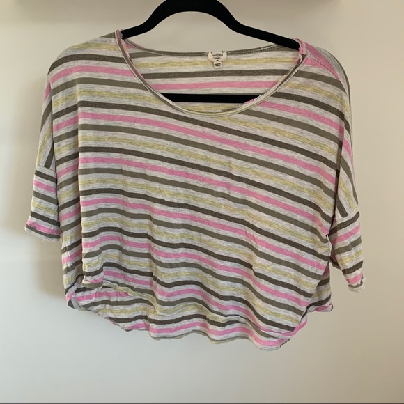 TNA Aritzia | Boxy Crop TShirt - Picture 1 of 3